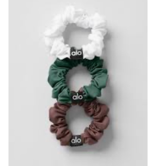 Fresh Mini Scrunchie 3-Pack - Brownstone/White/Clover Green NWT - Picture 2 of 3